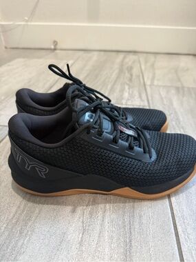 TYR CXT-2 Women’s Black Mesh Trainers